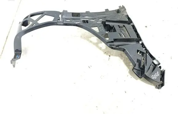 Rear bumper mounting bracket