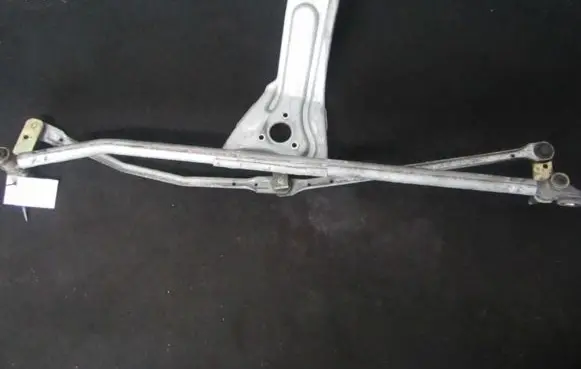 Mini One - Cooper R50 - 53 Front wiper linkage and motor 54510311 dkd100580