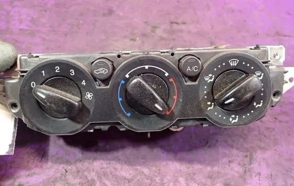 Ford Focus C-MAX Climate control unit 