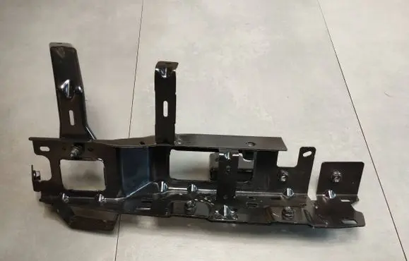 Volkswagen Amarok II Bumper support mounting bracket corner 