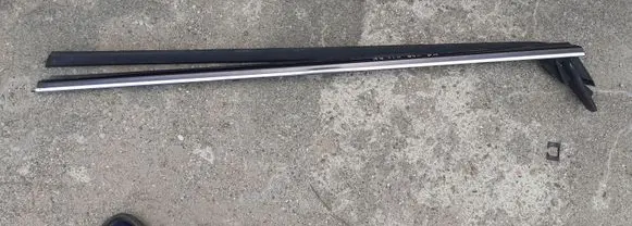 Mercedes-Benz CLK A209 C209 Front door glass trim molding A2097200324