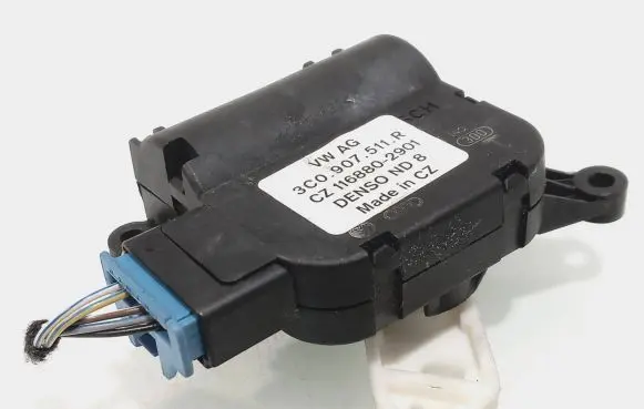 Volkswagen Golf Plus Air flap motor/actuator 3C0907511R