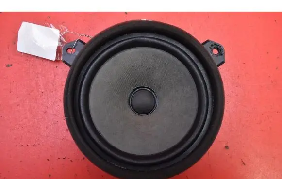 Toyota Yaris Subwoofer speaker 86160-0D370