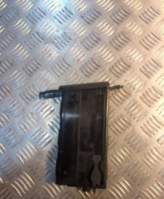 BMW 3 E90 E91 Cup holder 22167210 7127461