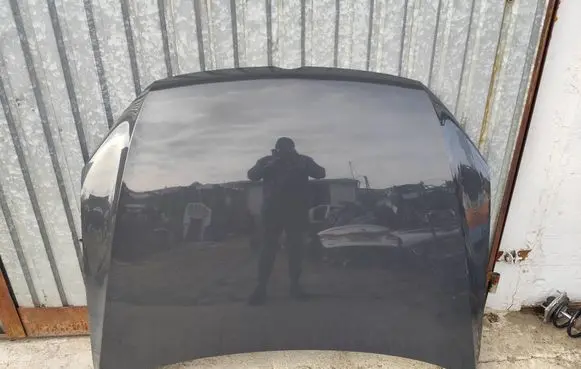 Volkswagen PASSAT B7 Engine bonnet/hood MASKAPASSATB7