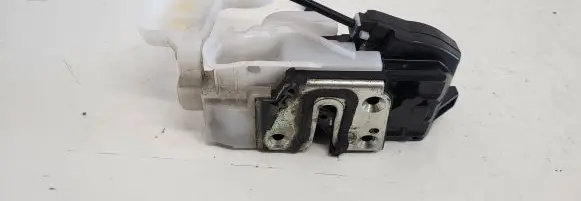 KIA Ceed Front door lock