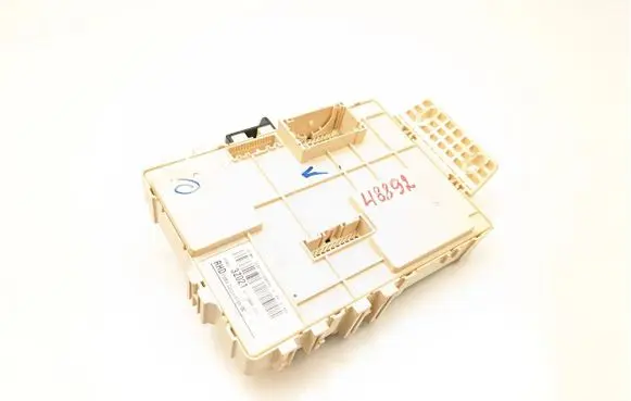 Hyundai i40 Fuse module 91950-3Z021