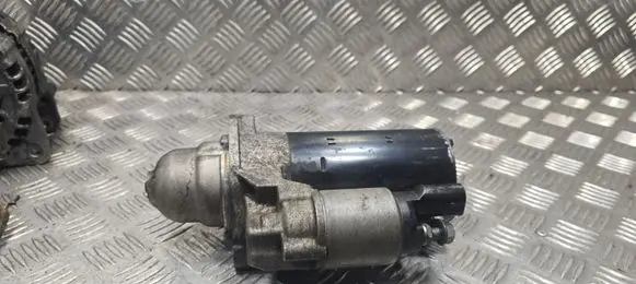Audi A6 S6 C6 4F Starter motor 0001109258