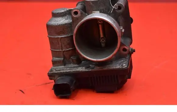 Nissan Primera Throttle body valve SERA57601