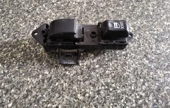 Mitsubishi Eclipse Electric window control switch MN141342
