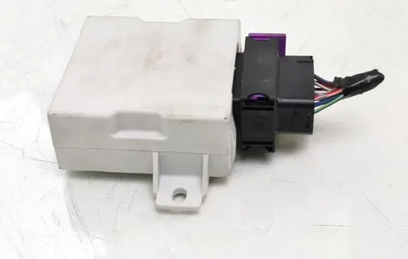 Toyota Avensis T250 Window control relay 8594005040
