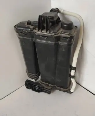 Active carbon filter fuel vapour canister