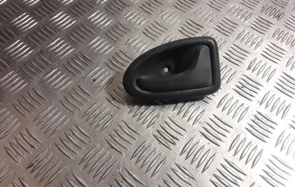 Opel Vivaro Front door interior handle 8200028995 99035101