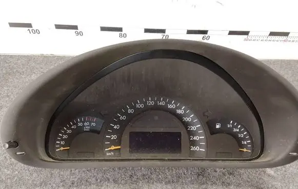 Mercedes-Benz C W203 Speedometer (instrument cluster) 110008896011 A2035400711