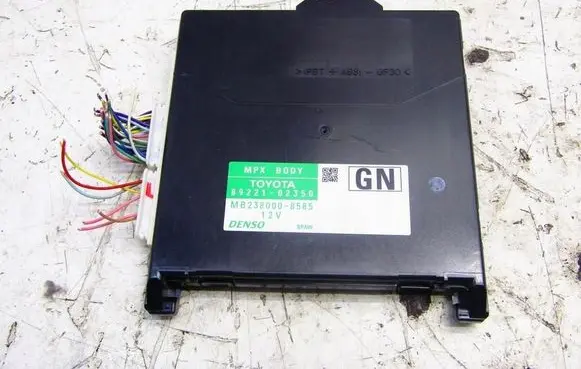 Toyota Auris E180 Comfort/convenience module 89221-02350