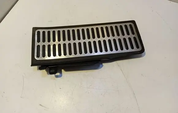 Volkswagen PASSAT B6 Foot rest pad/dead pedal 