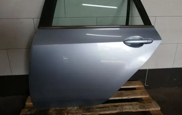 Mazda 6 Rear door