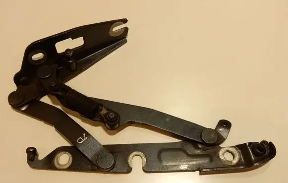 Audi A6 S6 C6 4F Tailgate/trunk/boot hinge 4F5827302A 49358