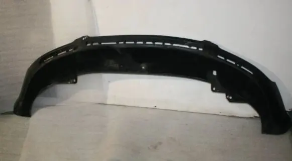 Front bumper lip