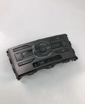 Toyota Auris 150 Climate control unit 5590002221