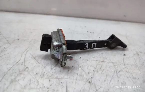 KIA Sportage Rear door check strap stopper