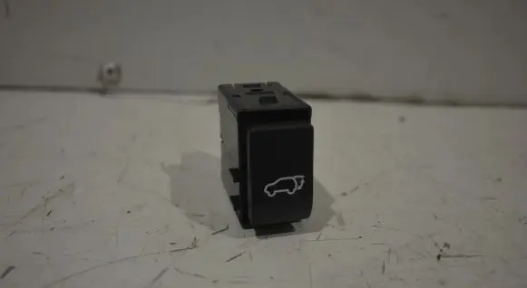 Lexus RX 450H Tailgate opening switch 15C332