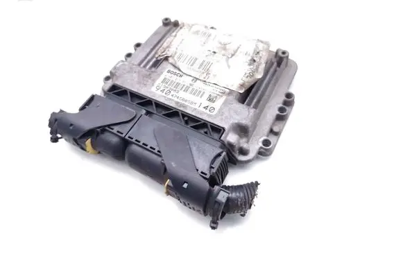 Alfa Romeo Giulietta Engine control unit/module 51903003 0281015951