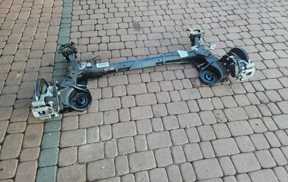 Opel Combo E Rear axle beam with reductor 8785398000001319