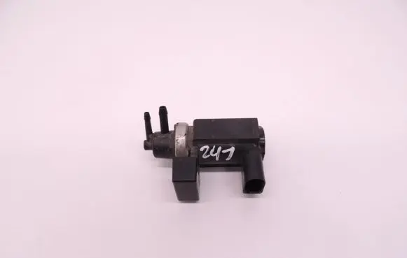 Skoda Superb B5 (3U) Turbo solenoid valve 72290333 8E0906628 D241