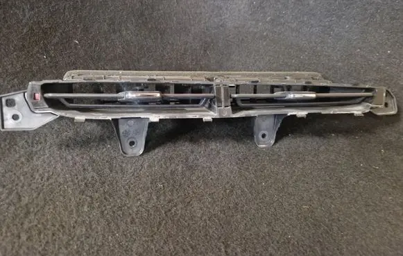 Buick Encore GX I Dash center air vent grill 42745988 20191205