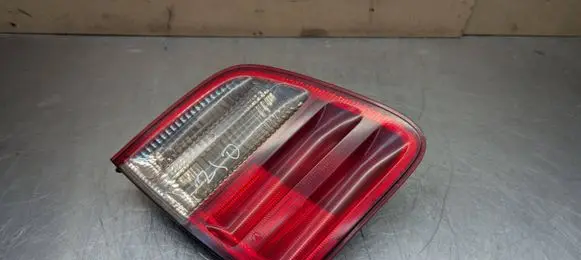 Mercedes-Benz E AMG W210 Tailgate rear/tail lights A2108205964 32450102 A210820573