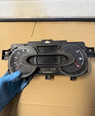 Speedometer (instrument cluster)