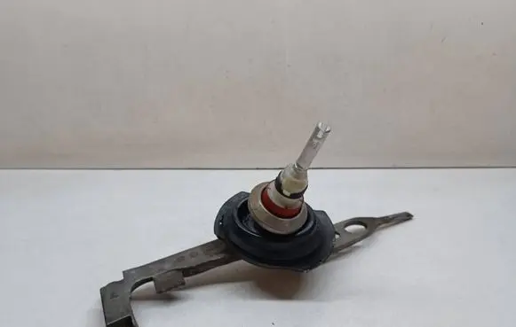 BMW 3 E90 E91 Gear shifter/selector 7590607 25117590607