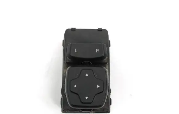 Hyundai Kona I Wing mirror switch 3K548A1000 20200417 UNF0LD0318