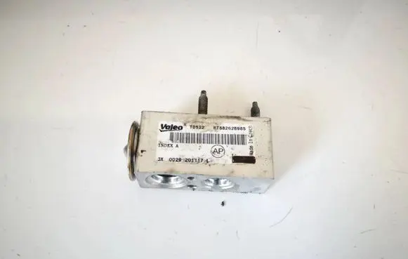 Citroen C4 II Air conditioning (A/C) expansion valve t72111ba
