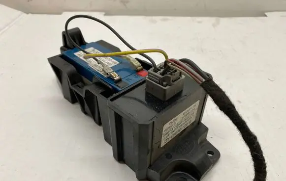 Land Rover Evoque I Battery charger (optional) BJ3219G207CA A0745G03A BJ3210C693AC