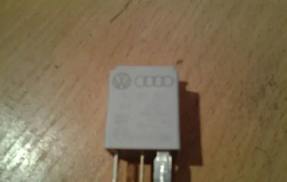 Volkswagen PASSAT B6 Other relay 1K0951253 0332011100