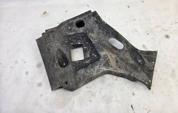 Maserati Ghibli Engine splash shield/under tray 670003438