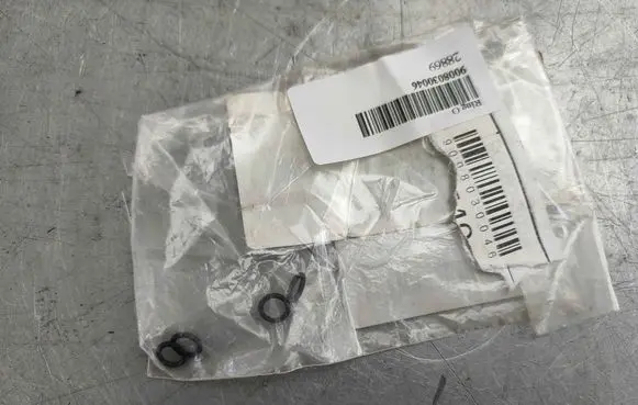 Toyota Sequoia (XK60) Nuts/bolts 9008030046