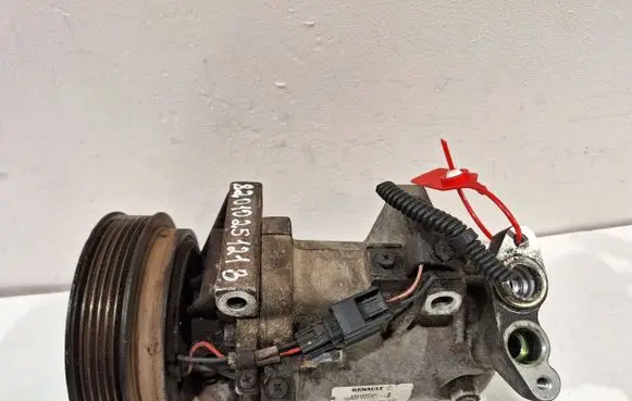 Renault Fluence Air conditioning (A/C) compressor (pump) 92600A092B