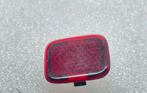 Tesla Model Y Front reflector 1085105100E 1NJ1310000