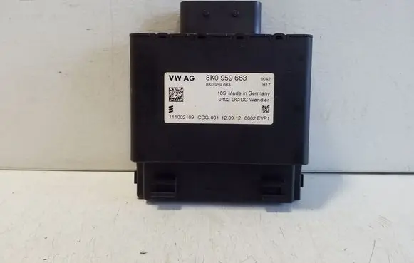 Audi Q3 8U Voltage converter/converter module 8K0959663
