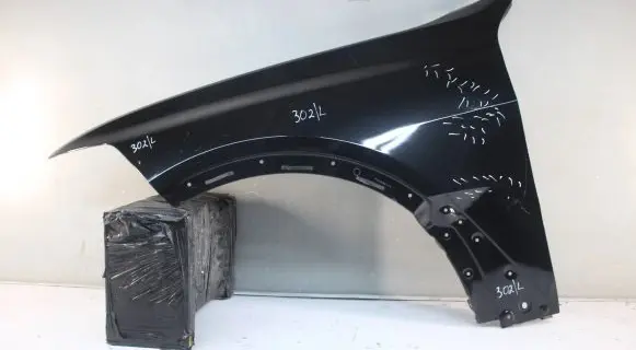 BMW X7 G07 Fender mounting bracket