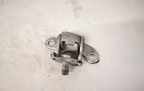 Toyota Avensis T220 Rear door lower hinge