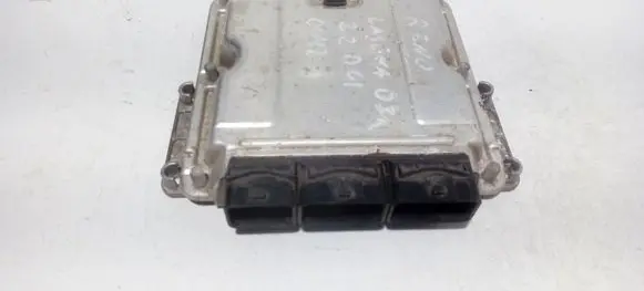 Renault Laguna II Engine control unit/module 0281011325 8200309318 8200309329