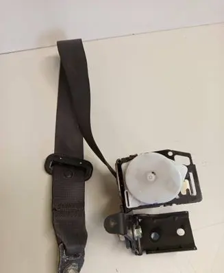 Subaru Impreza II Rear seatbelt 
