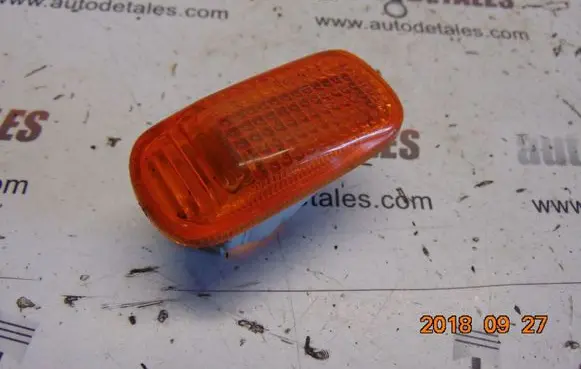 Honda CR-V Front fender indicator light