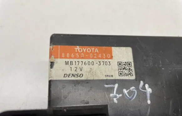 Toyota Auris 150 Other control units/modules 8865002430