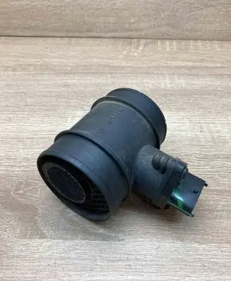 Opel Corsa C Mass air flow meter 24439252 0281002459