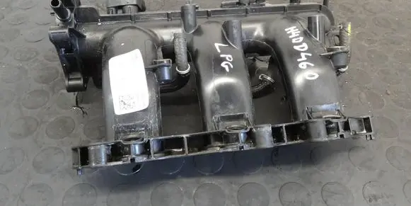 Renault Captur II Intake manifold 140039107R